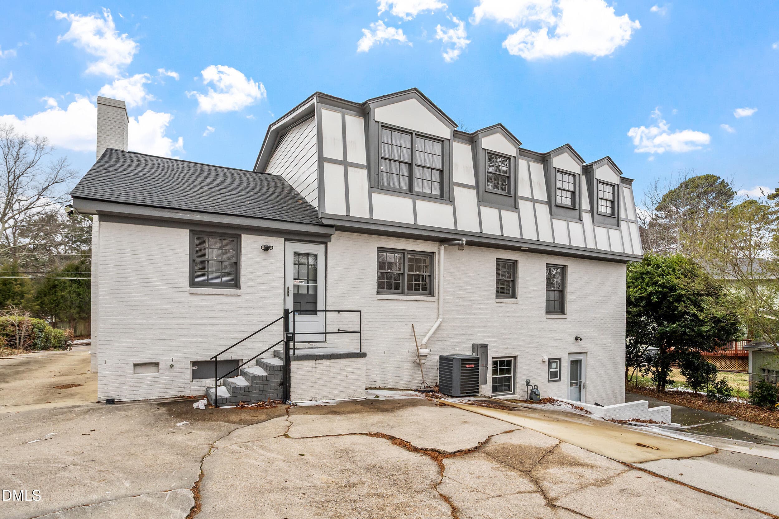 04-305 E Millbrook Rd [2788875]_04 - 305 E Millbrook Road, Raleigh, NC 27609, Raleigh