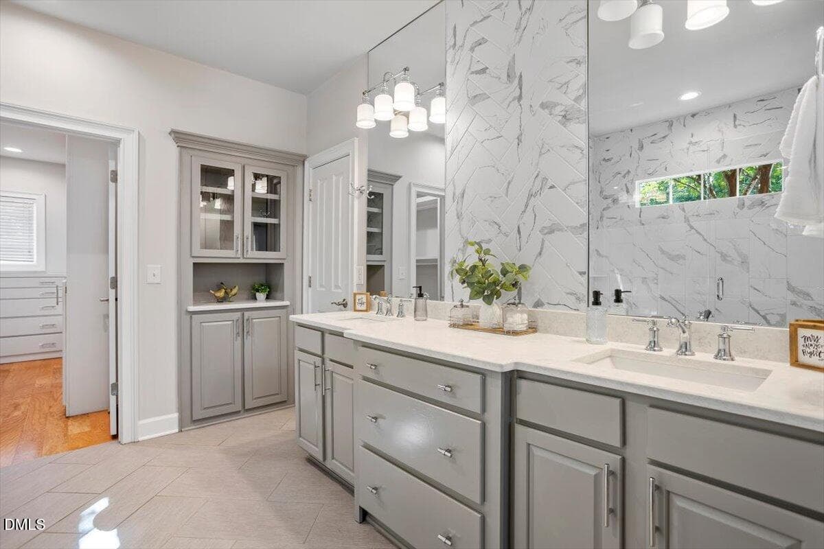 Primary Bath on main level - 902 Ravendale Place, Cary, NC 27513, Cary