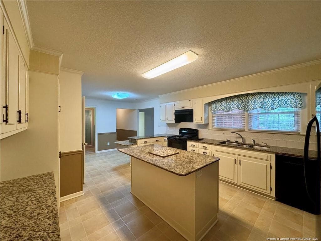 Photo 8 - 400 Harrill Street, Spring Lake, NC 28390