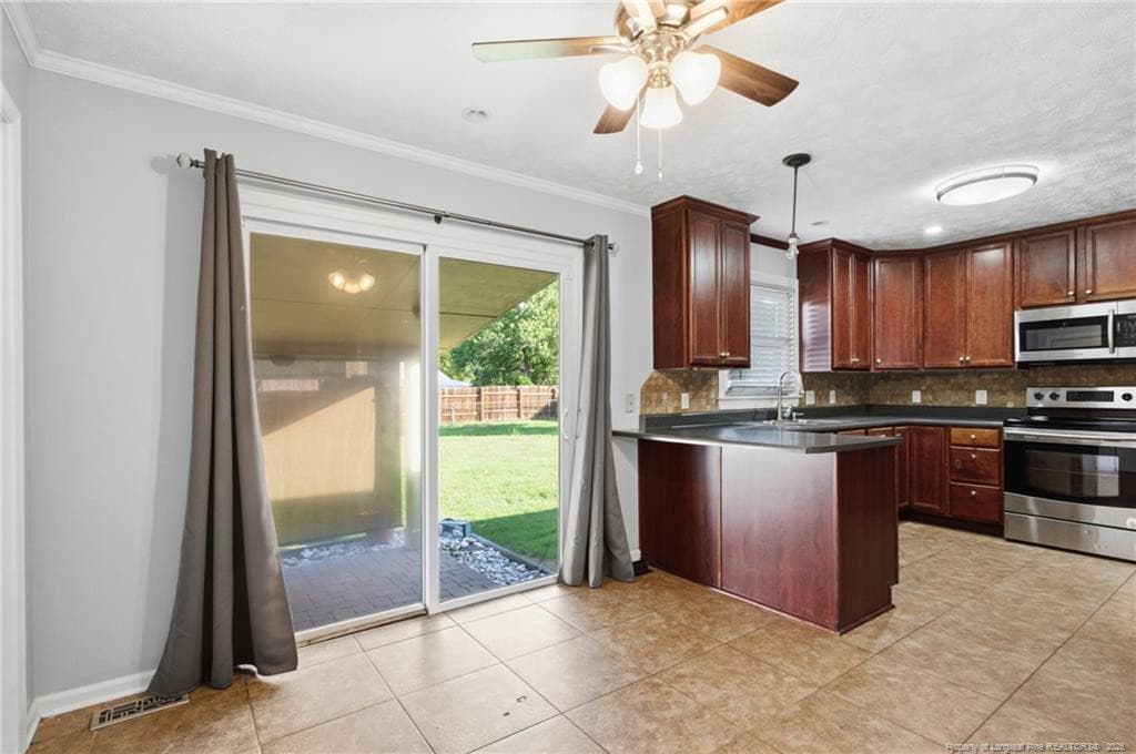 Photo 12 - 3720 Souchak Drive, Hope Mills, NC 28348