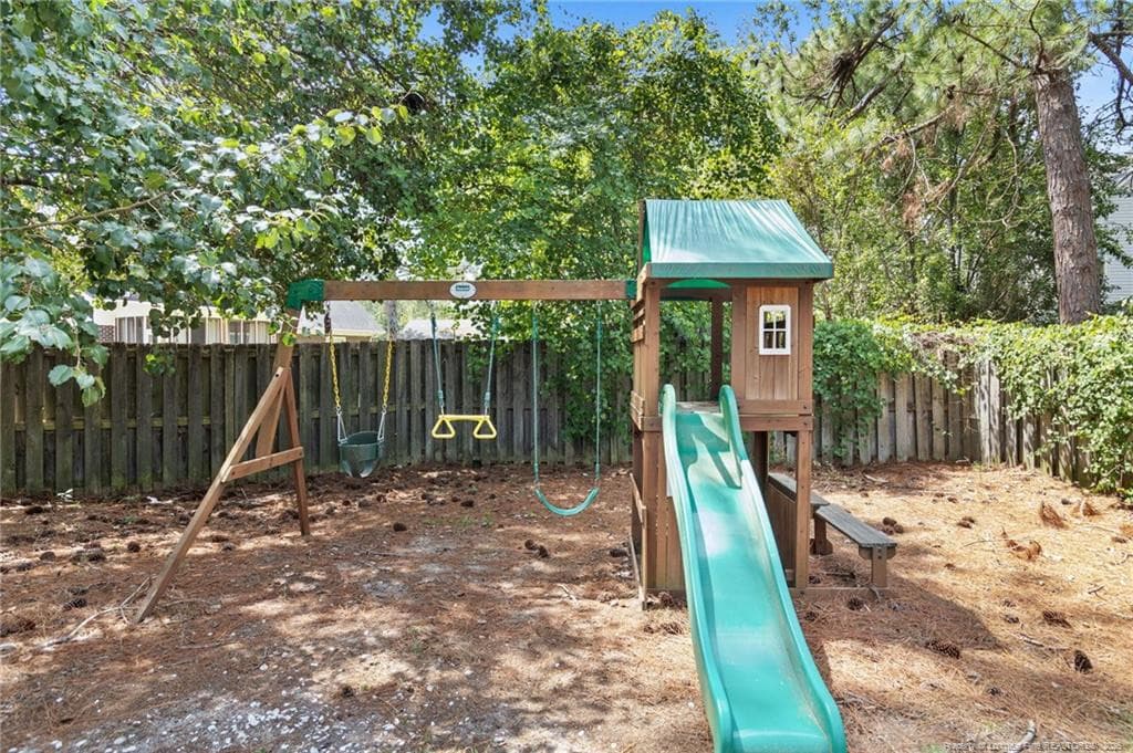 Play Set - 7521 Quebec Court, Fayetteville, NC 28304, Fayetteville