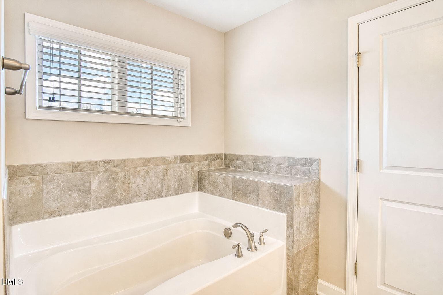 Primary Tub - 1200 Kinleywood Court, Raleigh, NC 27603, Raleigh