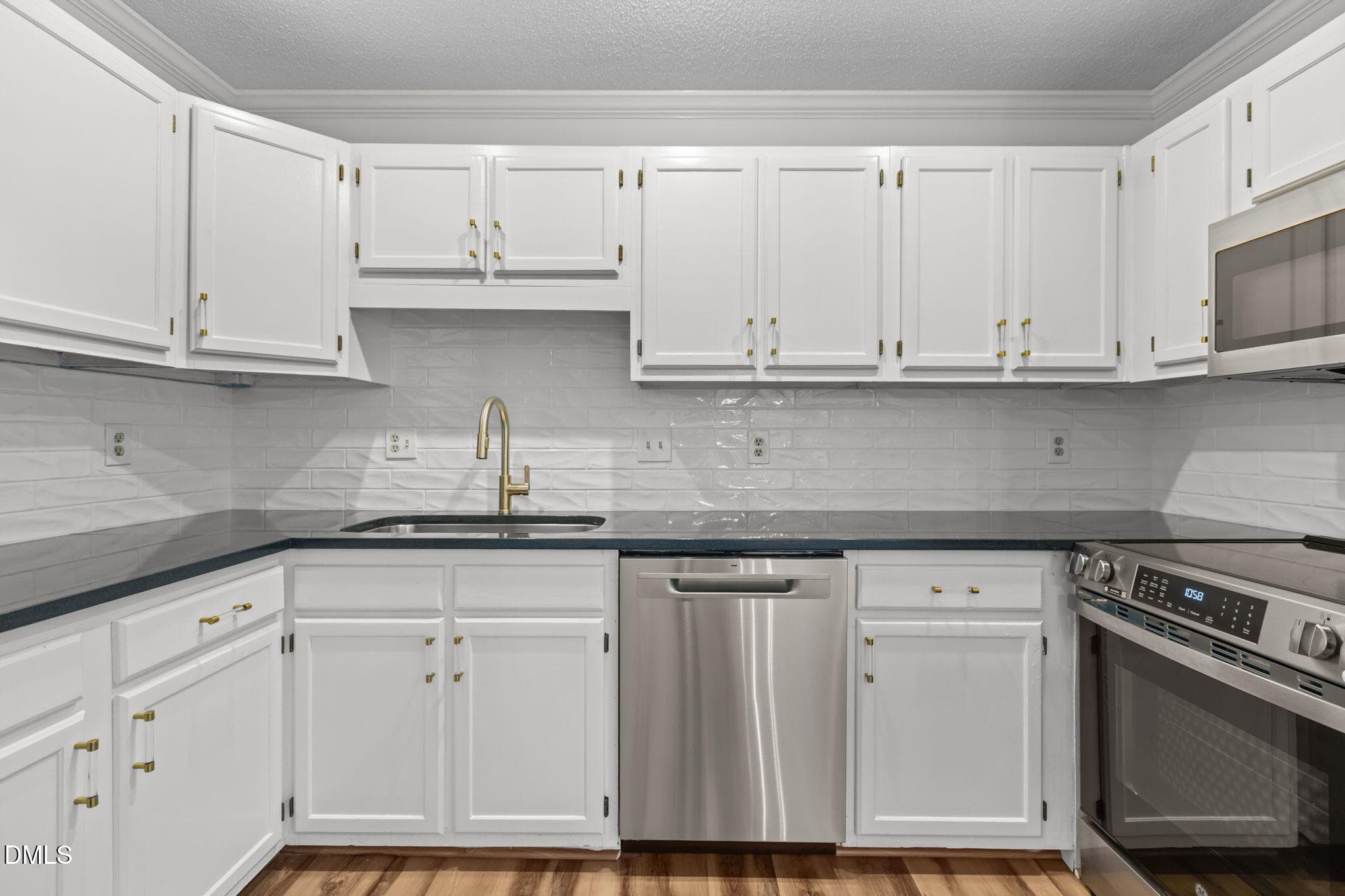 13-web-or-mls-2N6A0865 - 500 W Woodcroft Parkway 18c, Durham, NC 27713, Durham