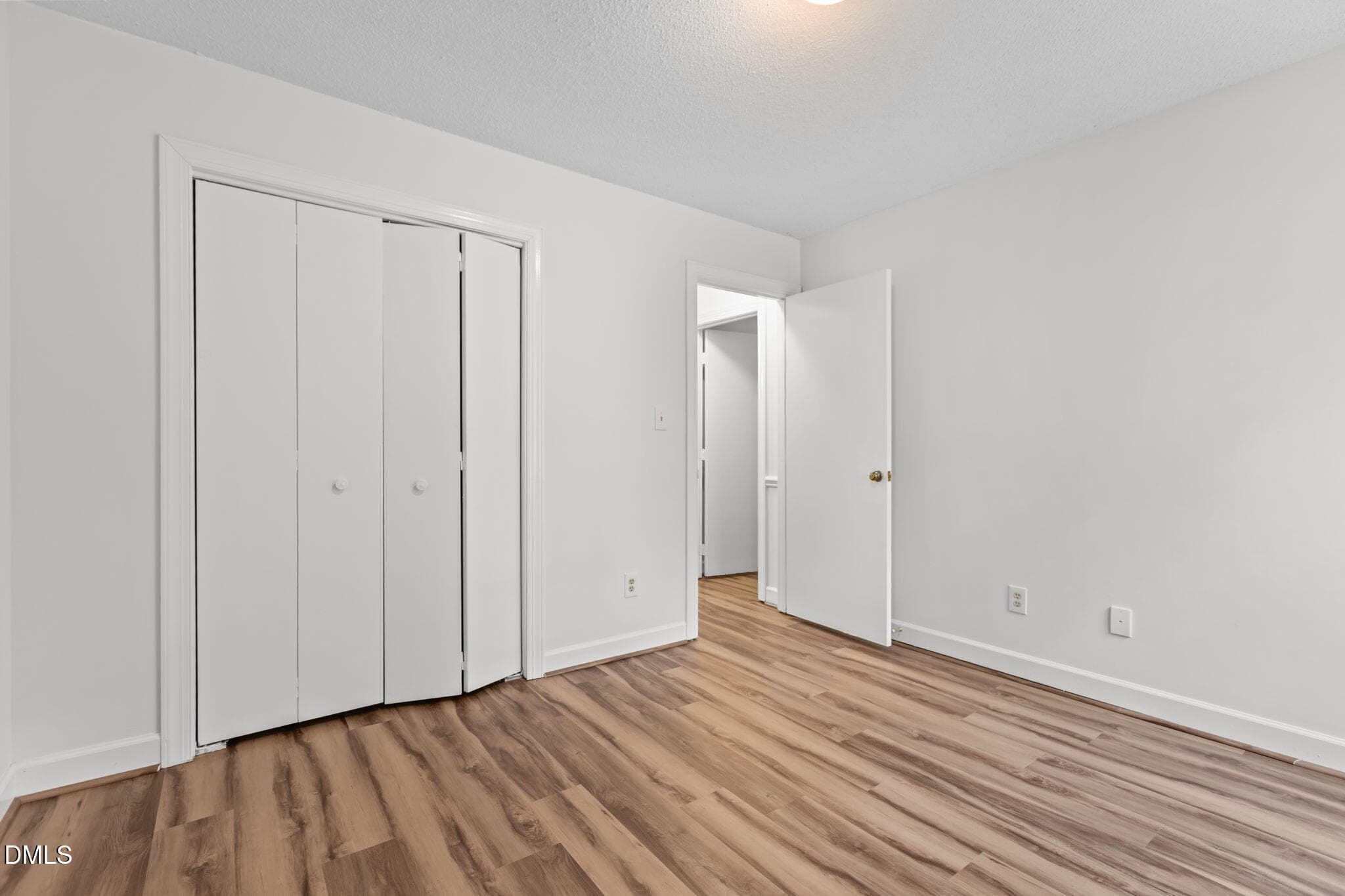19-web-or-mls-2N6A0883 - 500 W Woodcroft Parkway 18c, Durham, NC 27713, Durham