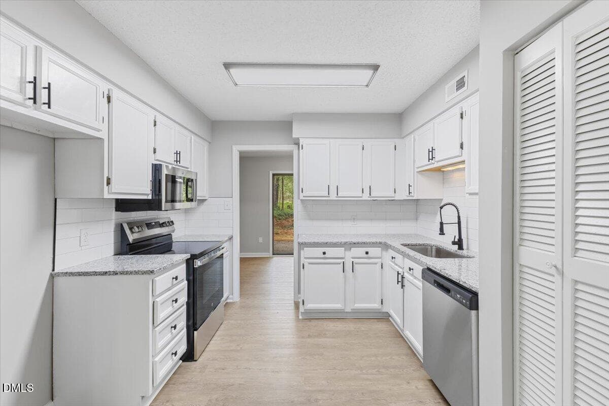 11-4101 Five Oaks Dr #40 - 4101 Five Oaks Drive 40, Durham, NC 27707, Durham