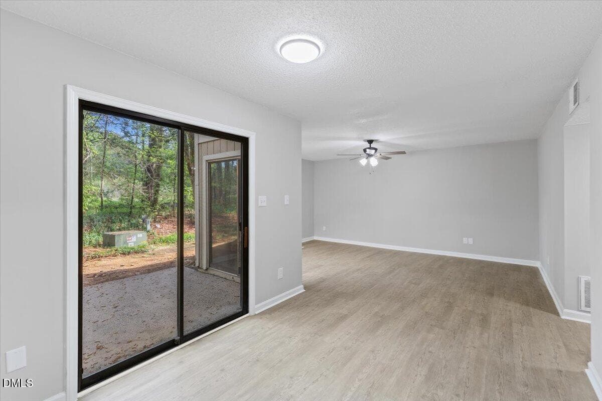 15-4101 Five Oaks Dr #40 - 4101 Five Oaks Drive 40, Durham, NC 27707, Durham