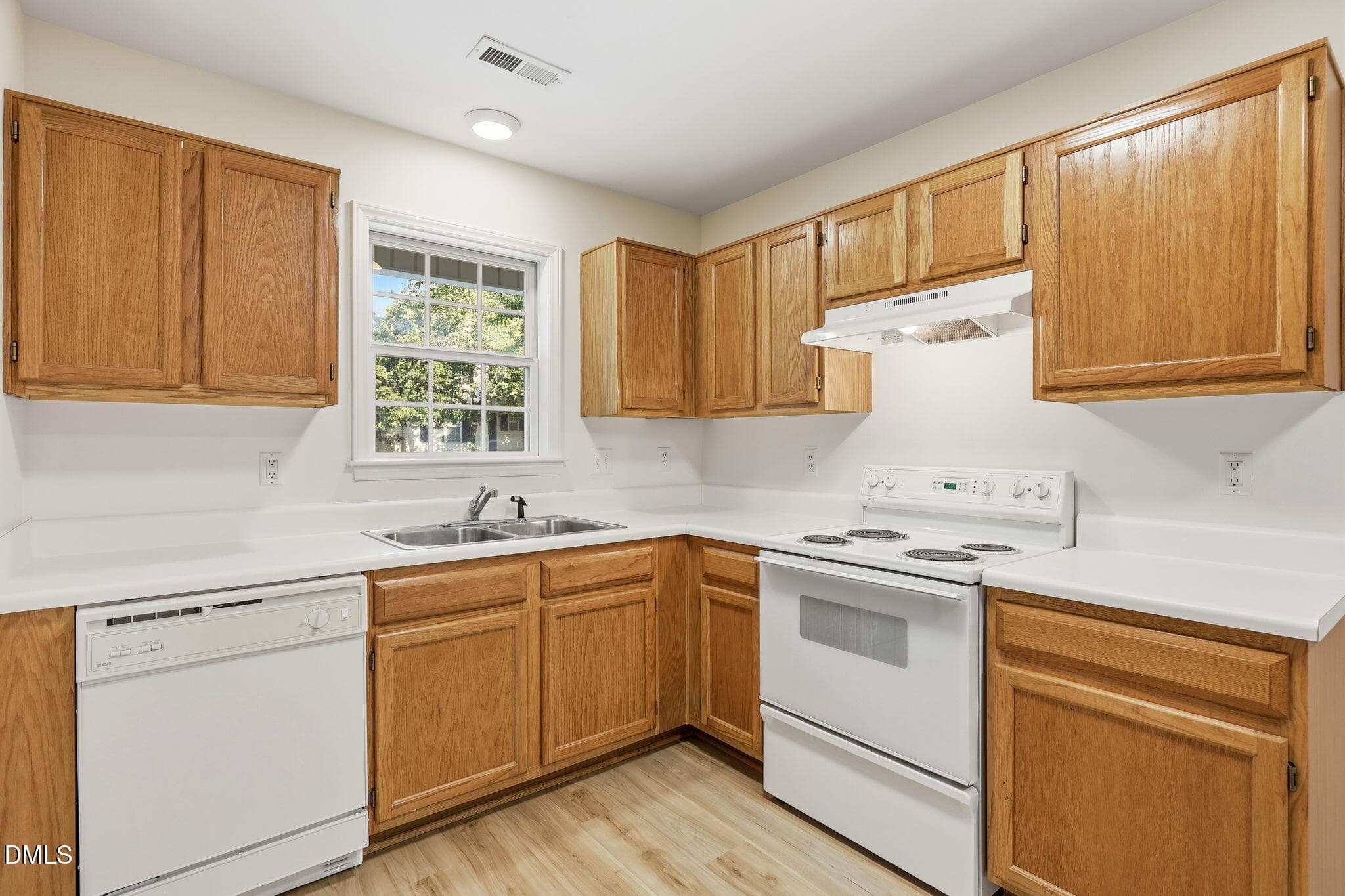 12 - Kitchen - 208 Highgate Circle, Wake Forest, NC 27587