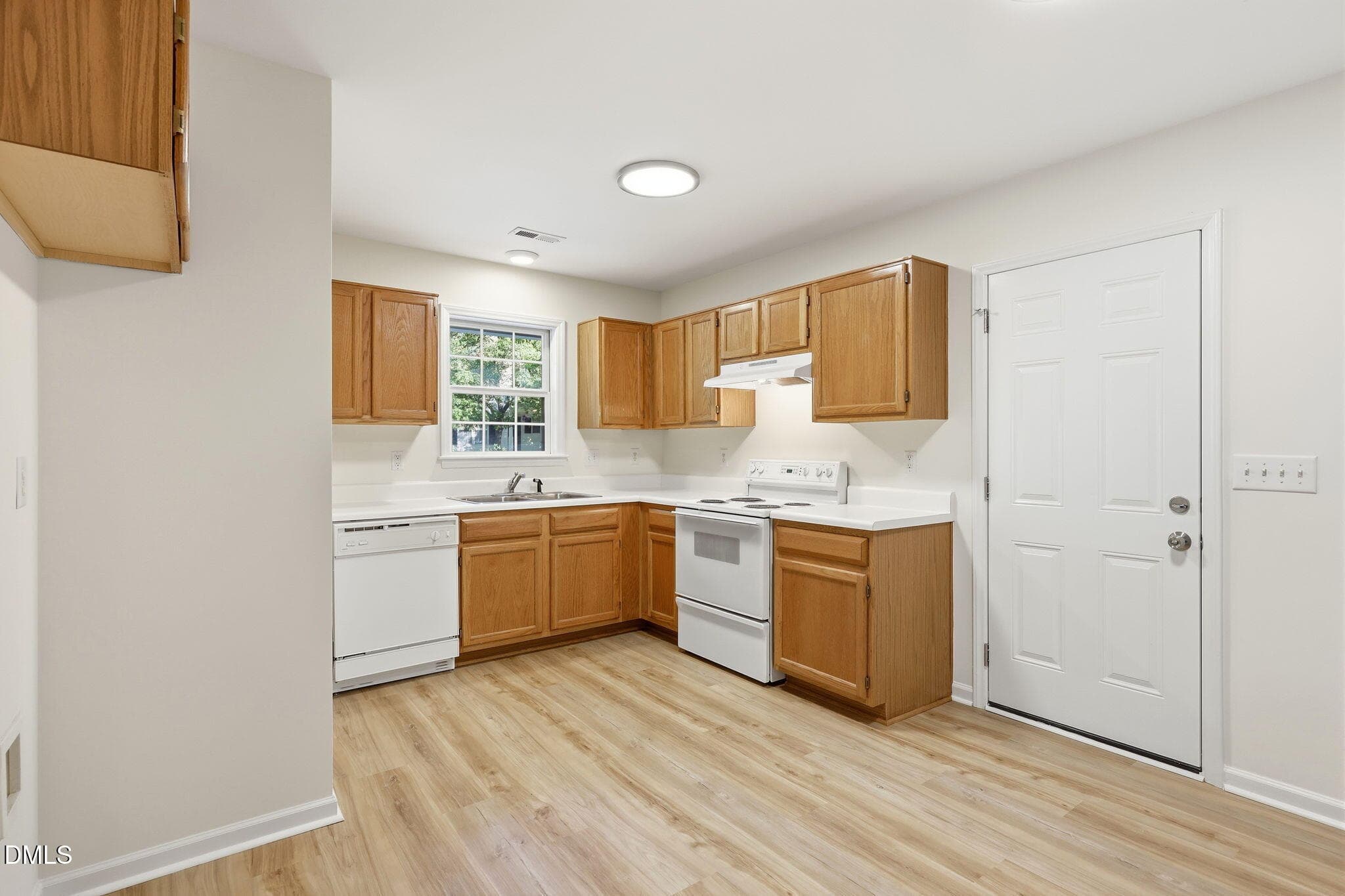 15 - Kitchen - 208 Highgate Circle, Wake Forest, NC 27587