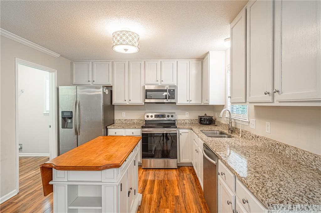Kitchen Island - 92 Dove Pointe Lane, Clayton, NC 27520