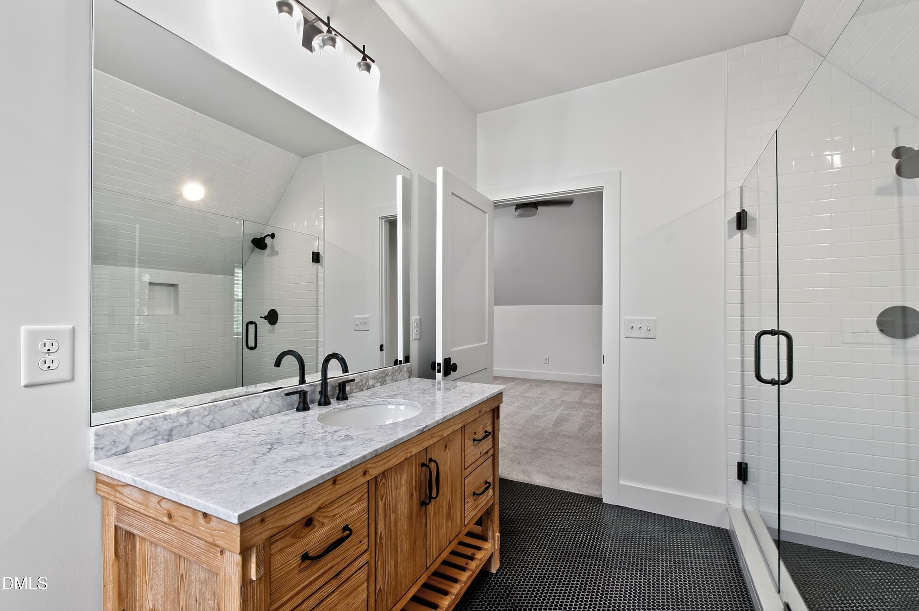 Sandlewood (43) - 5021 Sandlewood Drive, Raleigh, NC 27609, Raleigh