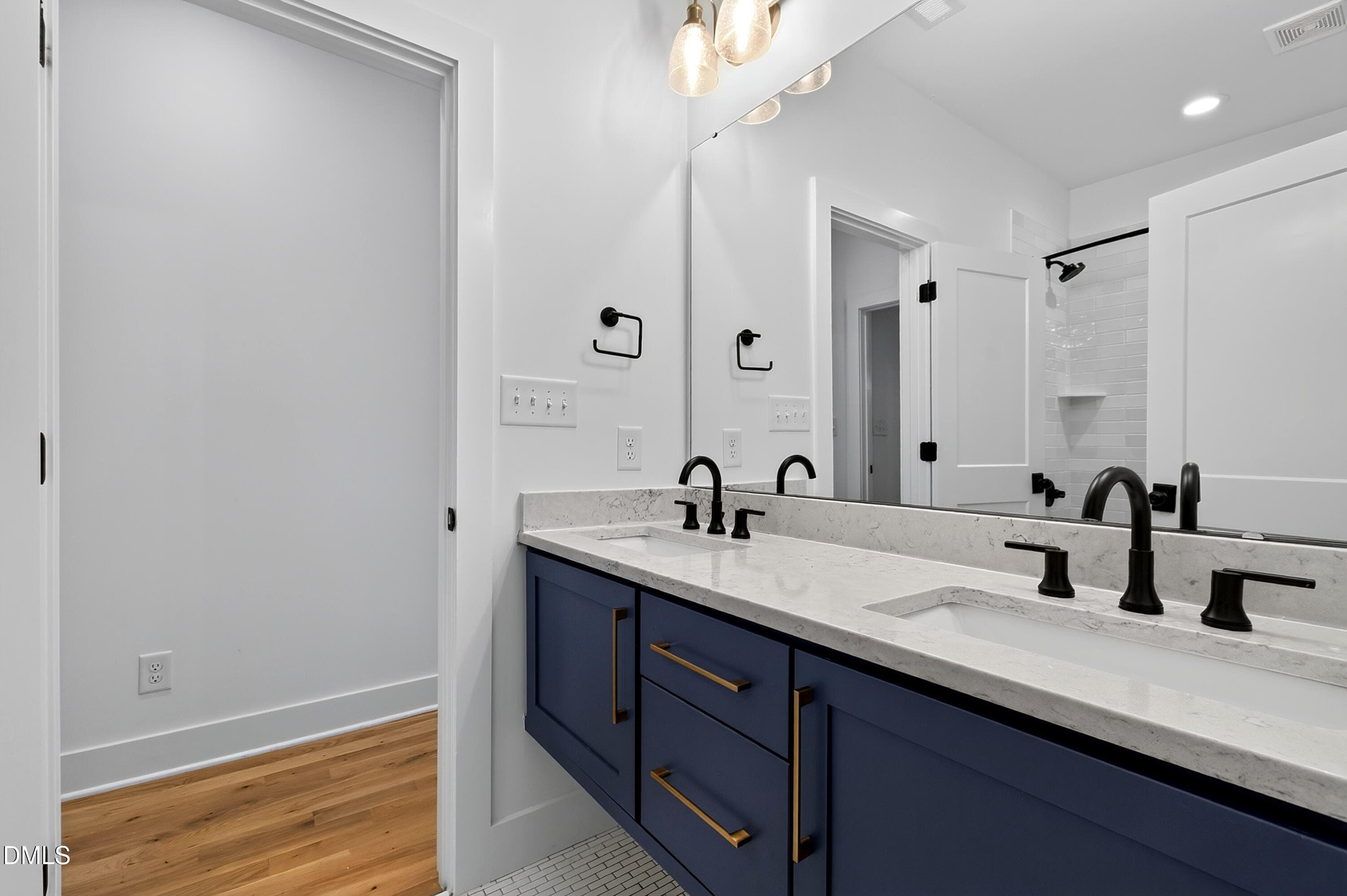 Sandlewood (58) - 5021 Sandlewood Drive, Raleigh, NC 27609, Raleigh