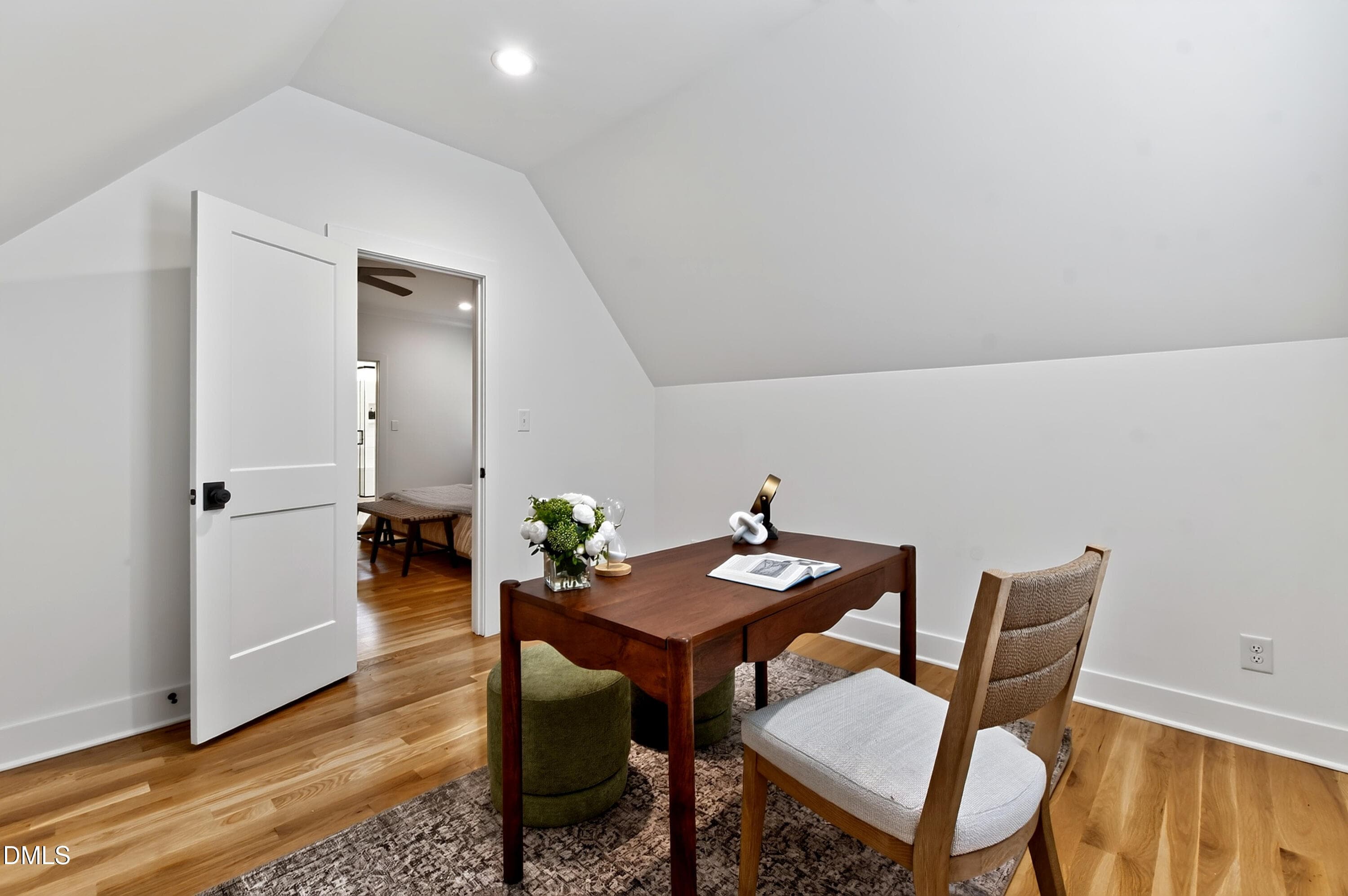 Sandlewood (64) - 5021 Sandlewood Drive, Raleigh, NC 27609, Raleigh