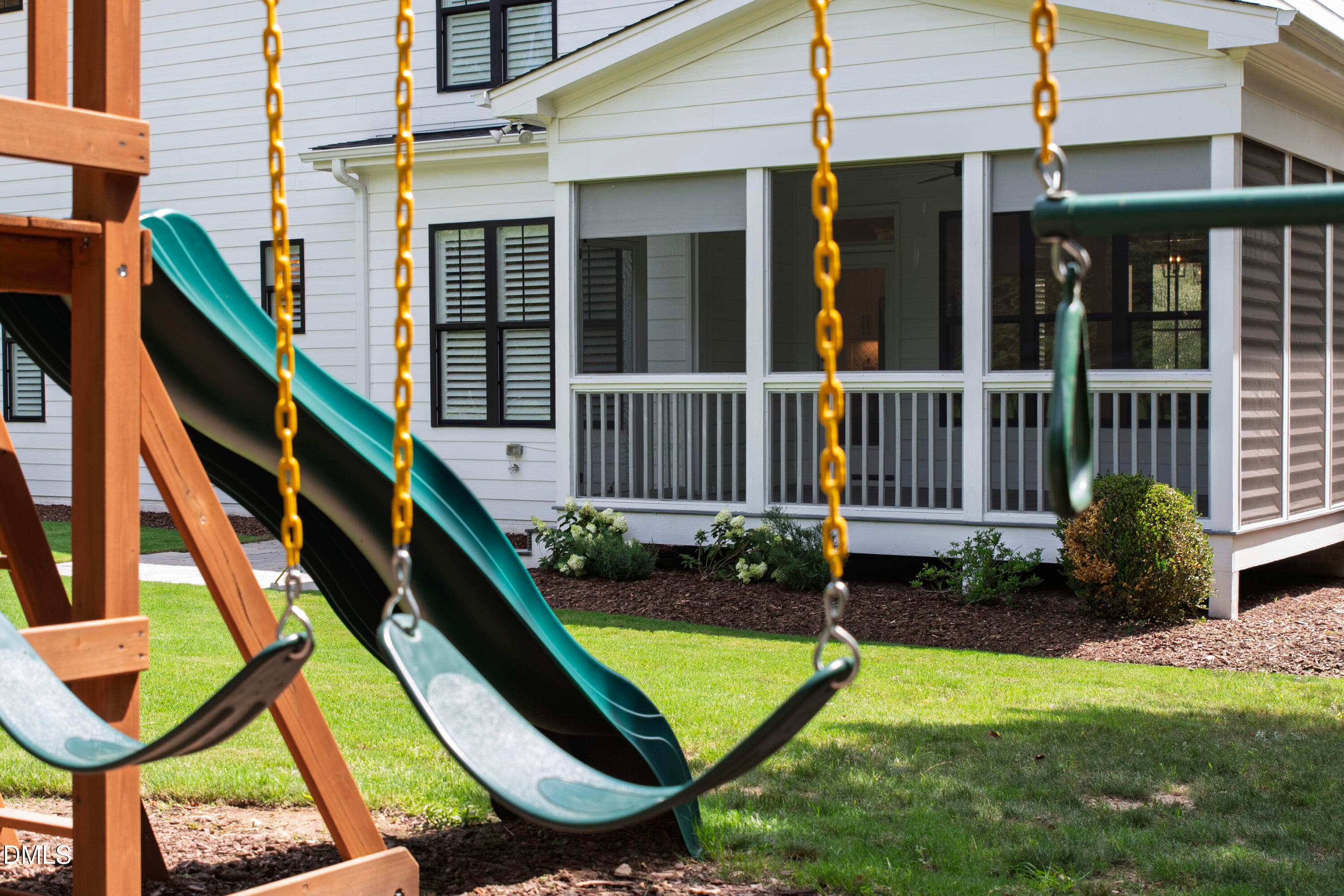 Sandlewood (101) - 5021 Sandlewood Drive, Raleigh, NC 27609, Raleigh