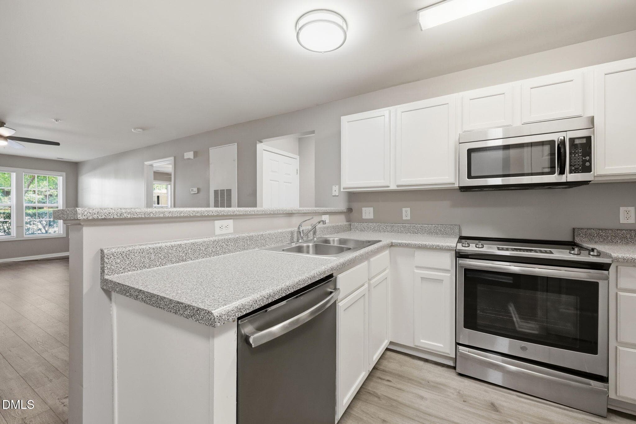 Kitchen - 1801 Trailwood Heights Lane 104, Raleigh, NC 27603, Raleigh
