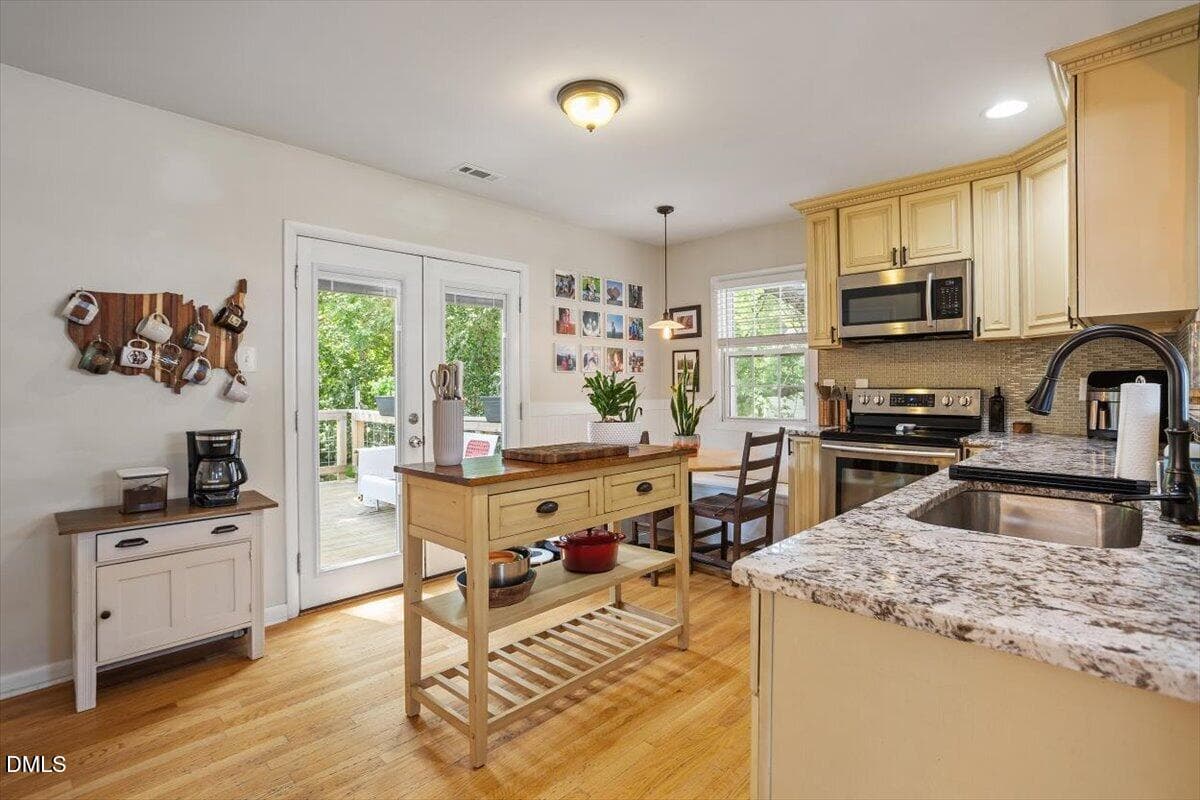 16-1106 N King Charles Rd [3191102]_0715 - 1106 N King Charles Road, Raleigh, NC 27610, Raleigh