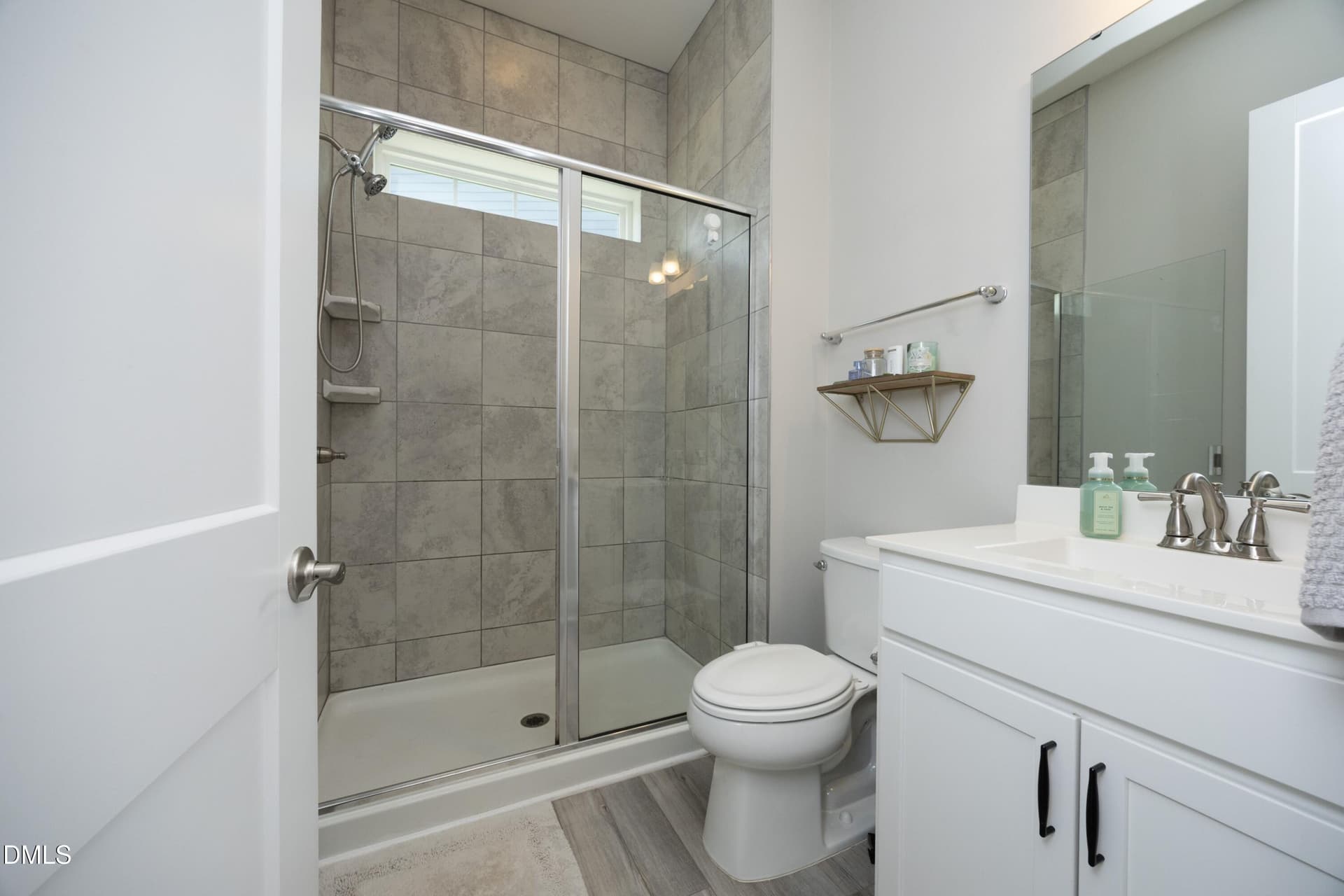 First Floor Bath - 1173 Hodgson Lane, Fuquay Varina, NC 27526