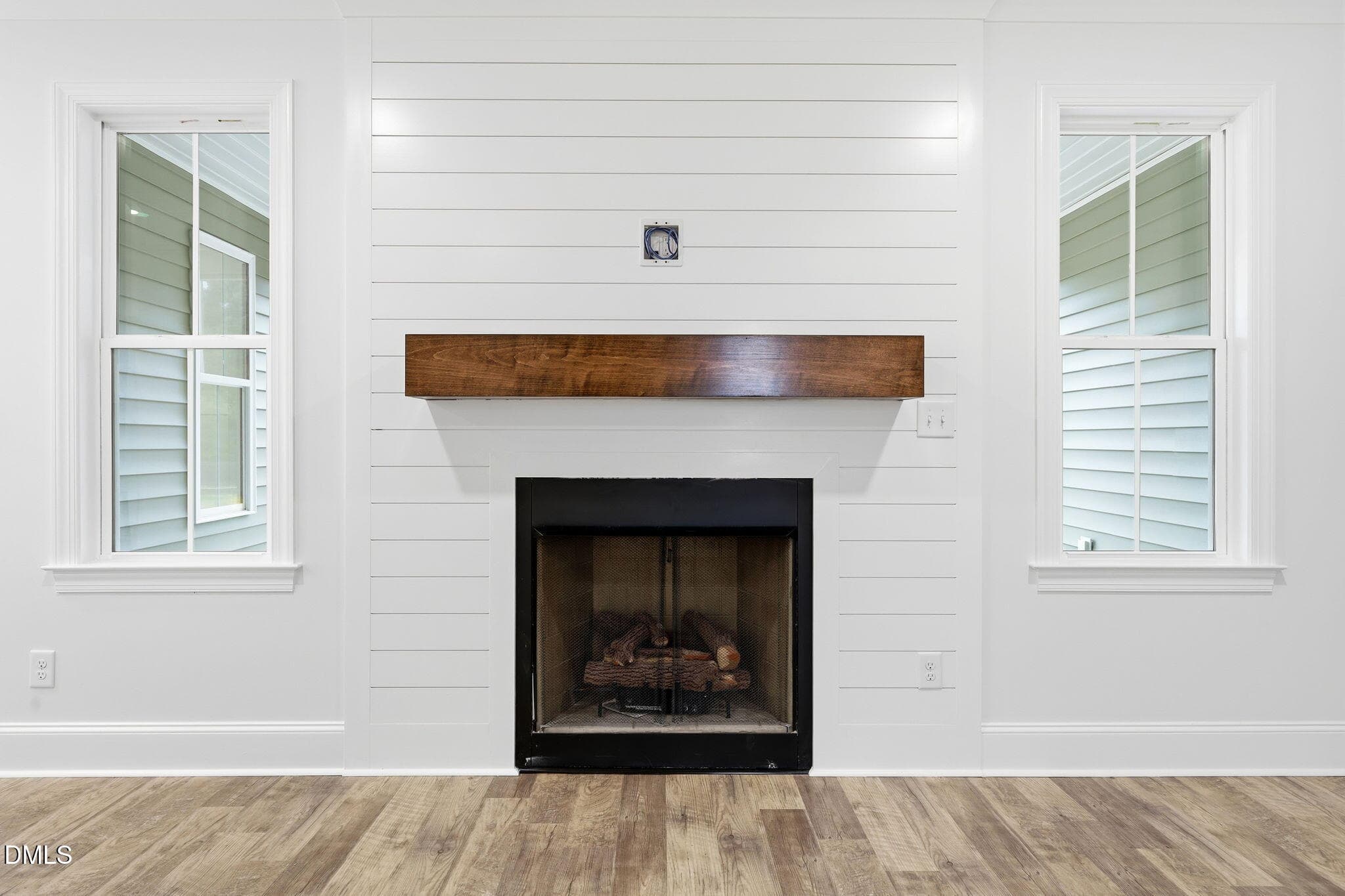 Great Room Fireplace - 5894 Baylors Way, Kenly, NC 27542