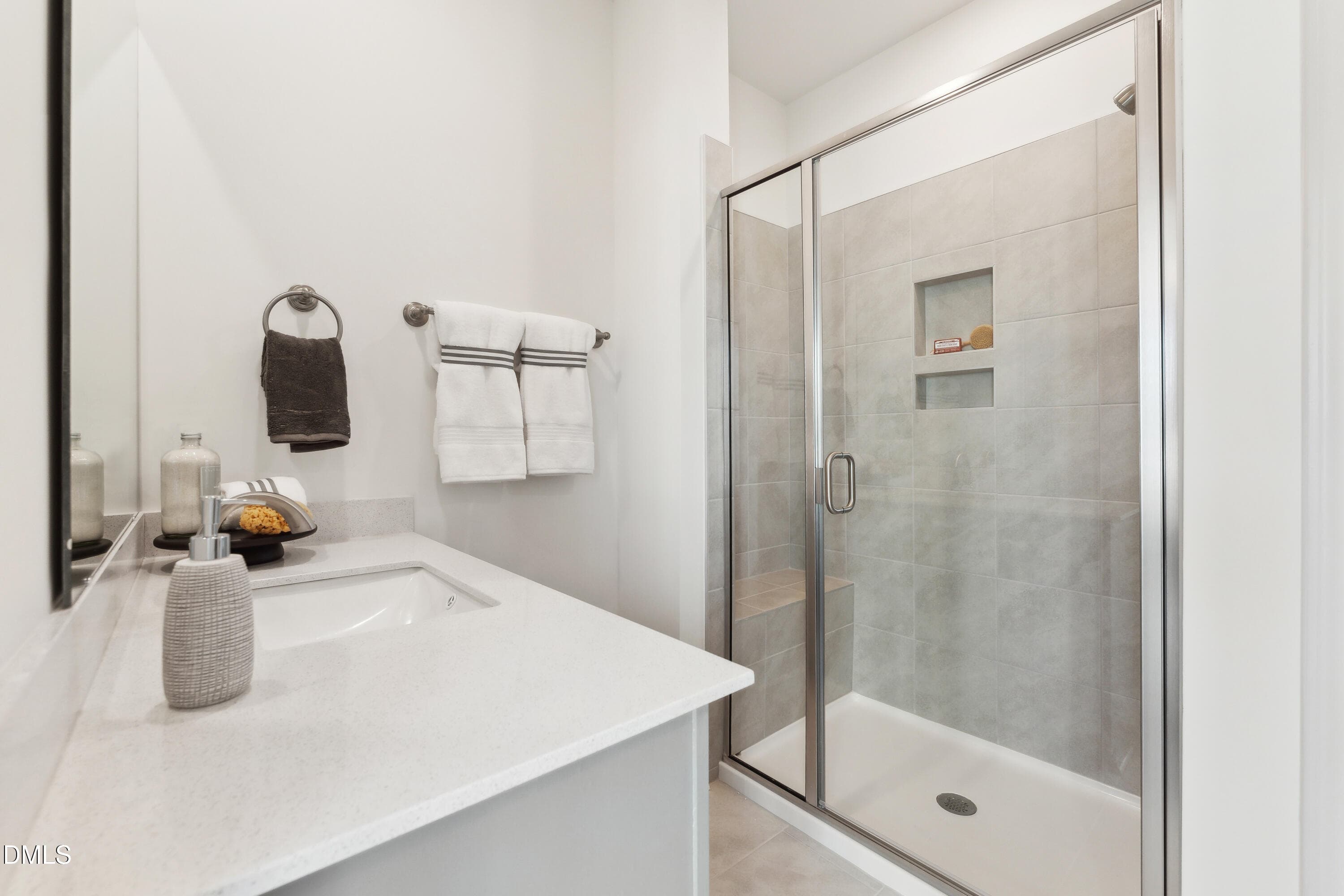 P_RAL_WAI_Julianne_INT_PBTH_2 - 164 N White Street #200, Wake Forest, NC 27587