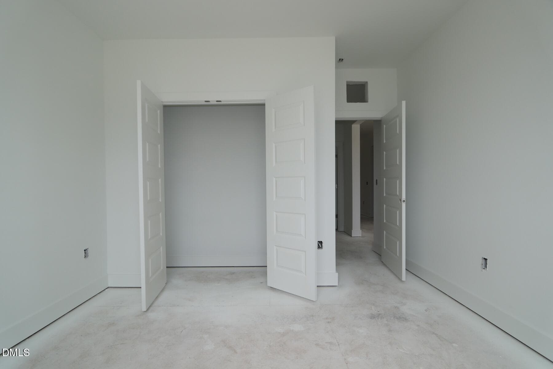 [L69_z027]none27 - 35 Windward Place, Lillington, NC 27546