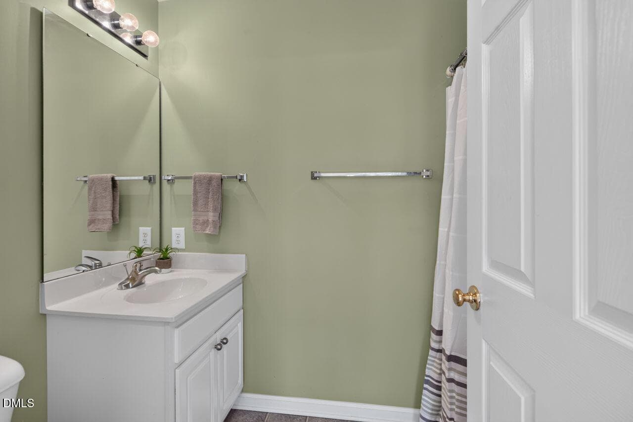 5MHDXF-g - 295 Plaza Drive D, Chapel Hill, NC 27517, Chapel Hill
