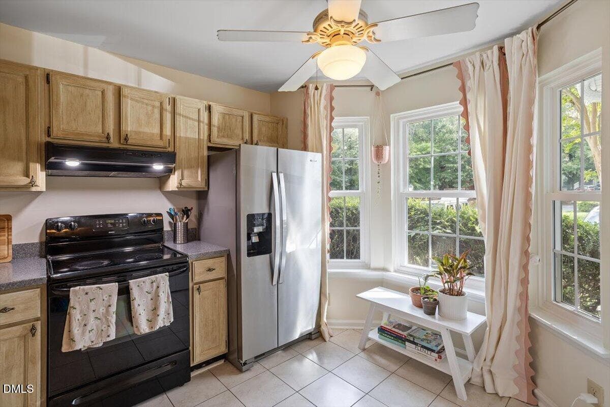 11-104 Sir Richard Ln [3223874]_07150202 - 104 Sir Richard Lane, Chapel Hill, NC 27517, Chapel Hill