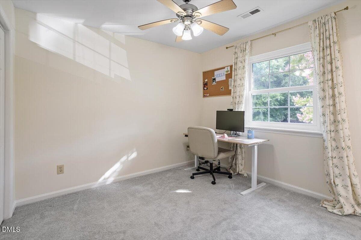 25-104 Sir Richard Ln [3223874]_07150202 - 104 Sir Richard Lane, Chapel Hill, NC 27517, Chapel Hill