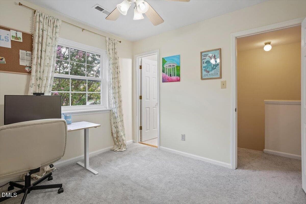 26-104 Sir Richard Ln [3223874]_07150202 - 104 Sir Richard Lane, Chapel Hill, NC 27517, Chapel Hill