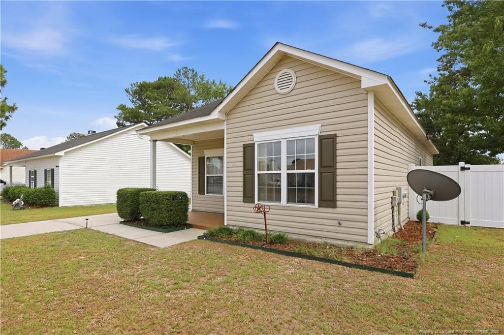 Photo 2 - 3827 Goforth Drive, Hope Mills, NC 28348
