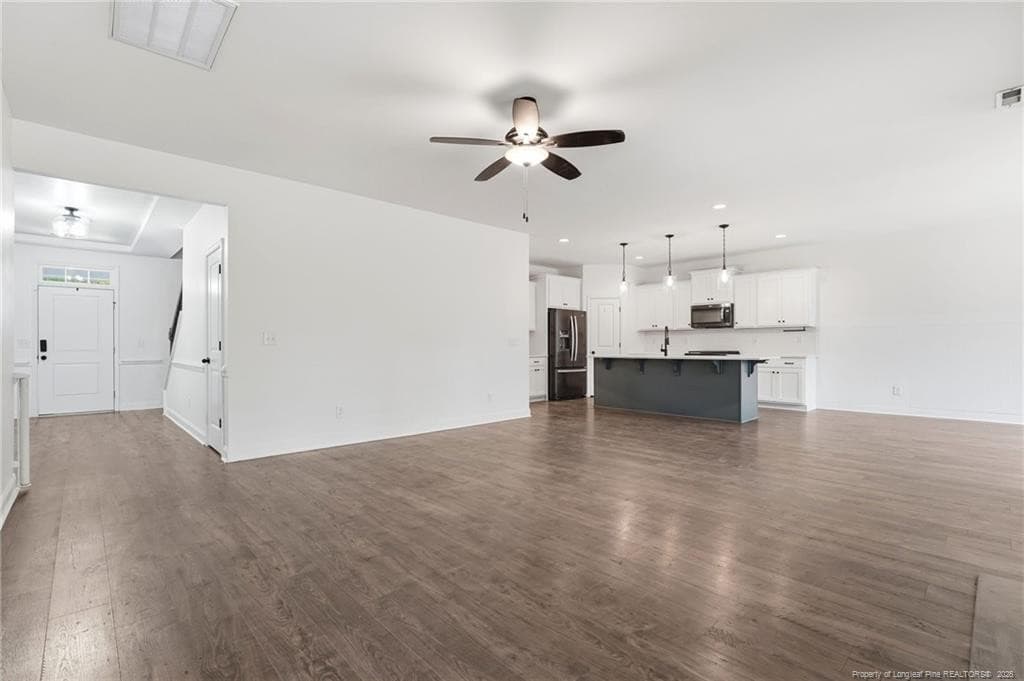 LARGE living space - perfect for hosting - 44 Richmond Road, Jackson Springs, NC 27281, Jackson Springs