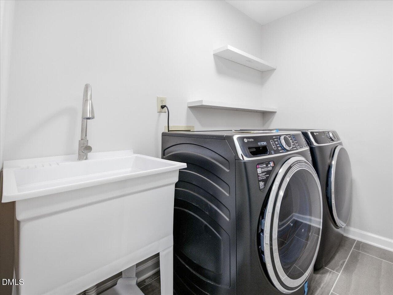 34-Laundry - 4815 Fortunes Ridge Drive, Durham, NC 27713, Durham