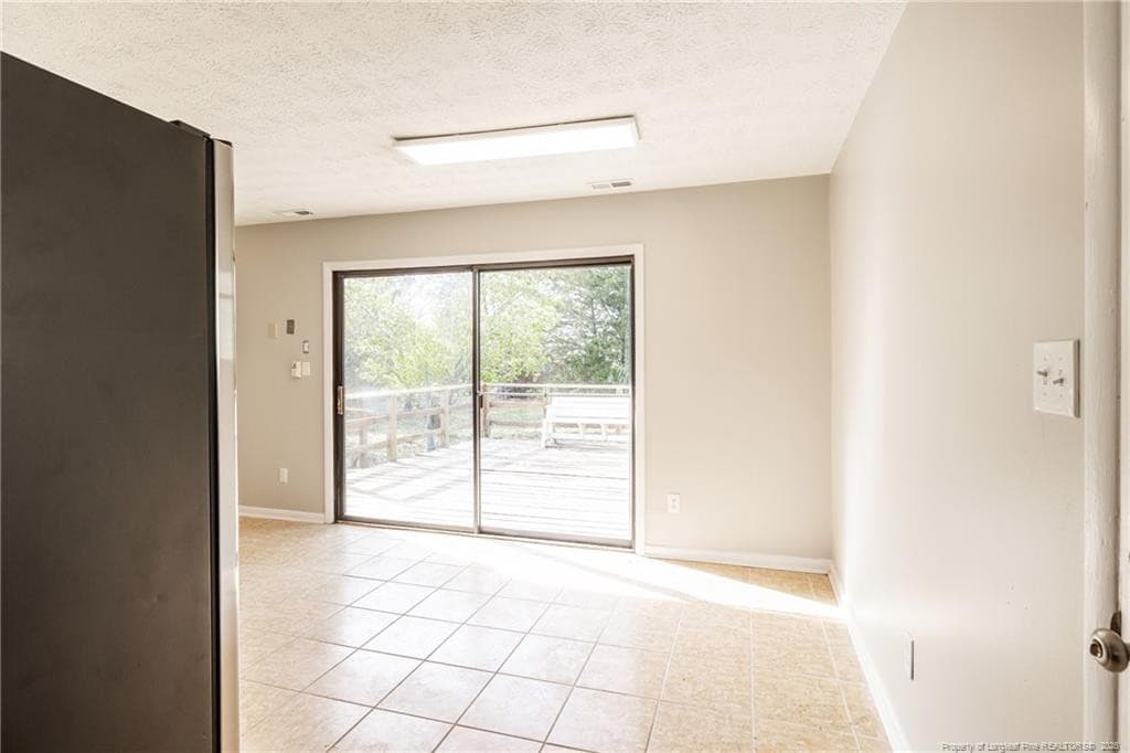 Eat-in Kitchen - 3636 Metric Drive, Hope Mills, NC 28348