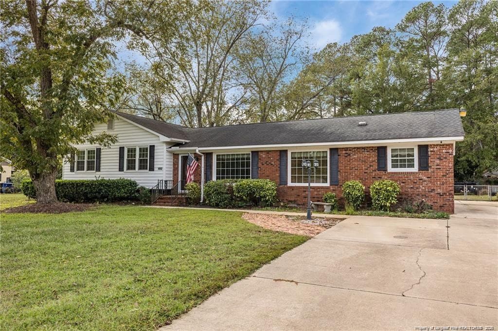 Photo 2 - 1952 Graham Road, Fayetteville, NC 28304, Fayetteville