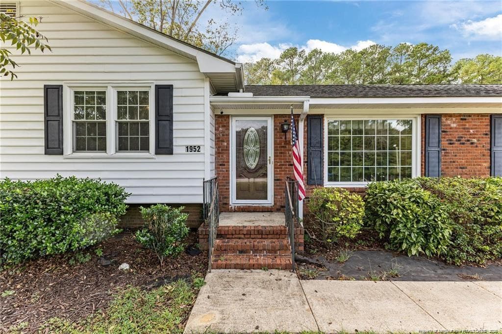 Photo 3 - 1952 Graham Road, Fayetteville, NC 28304, Fayetteville