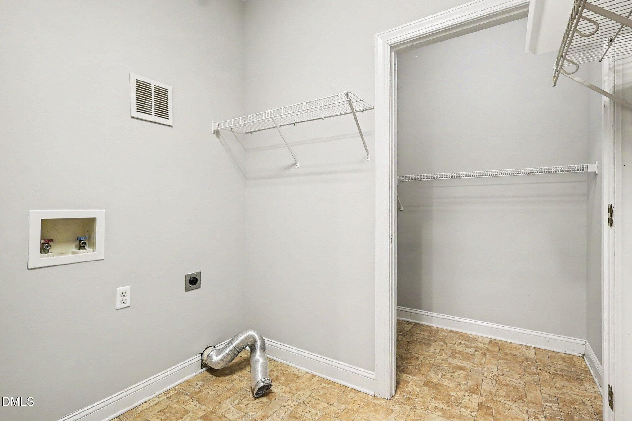 Laundry - 606 Old Chestnut Crossing, Moncure, NC 27559