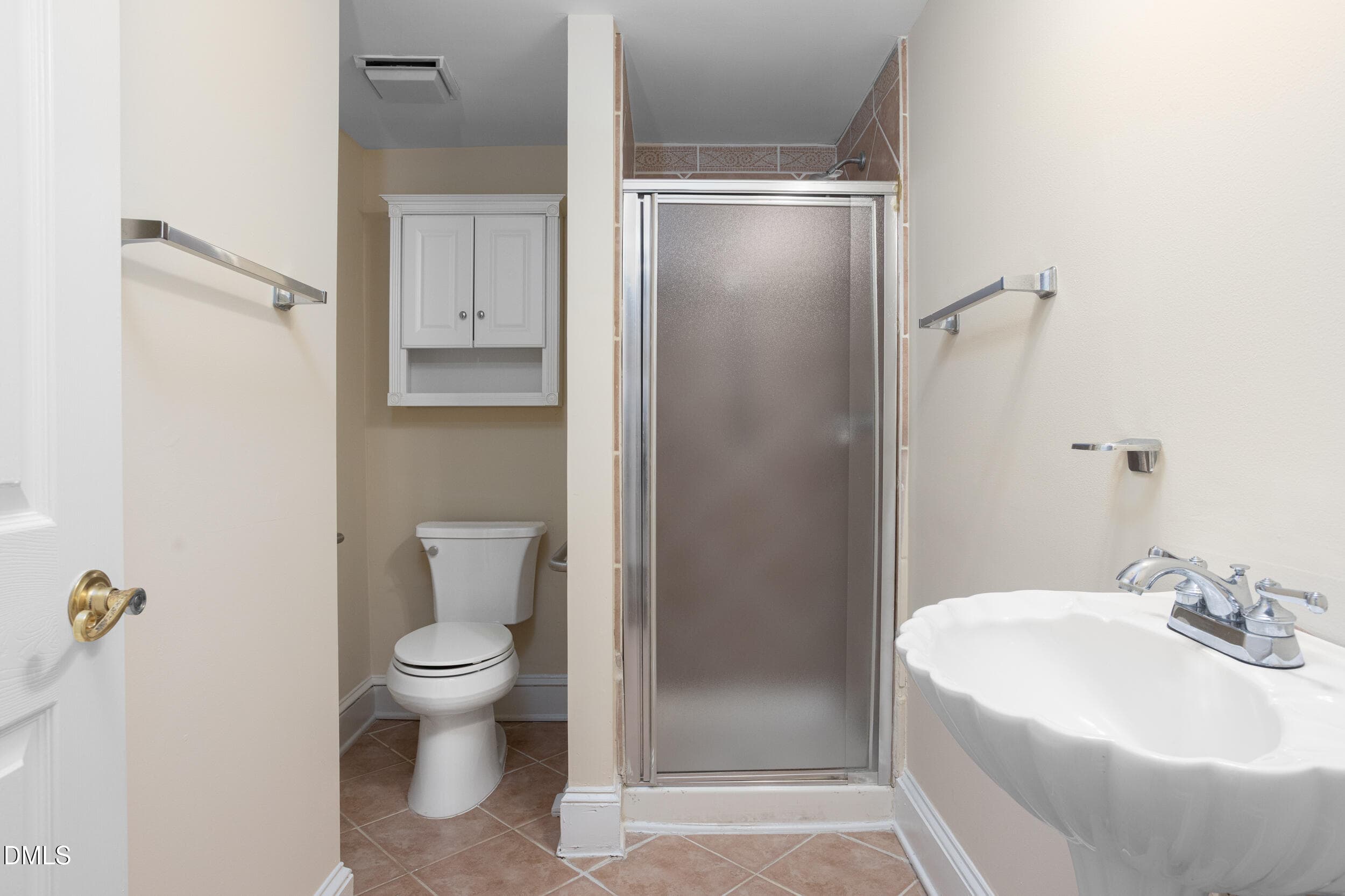 Full Bathroom - 1016 Wells Street, Durham, NC 27707, Durham
