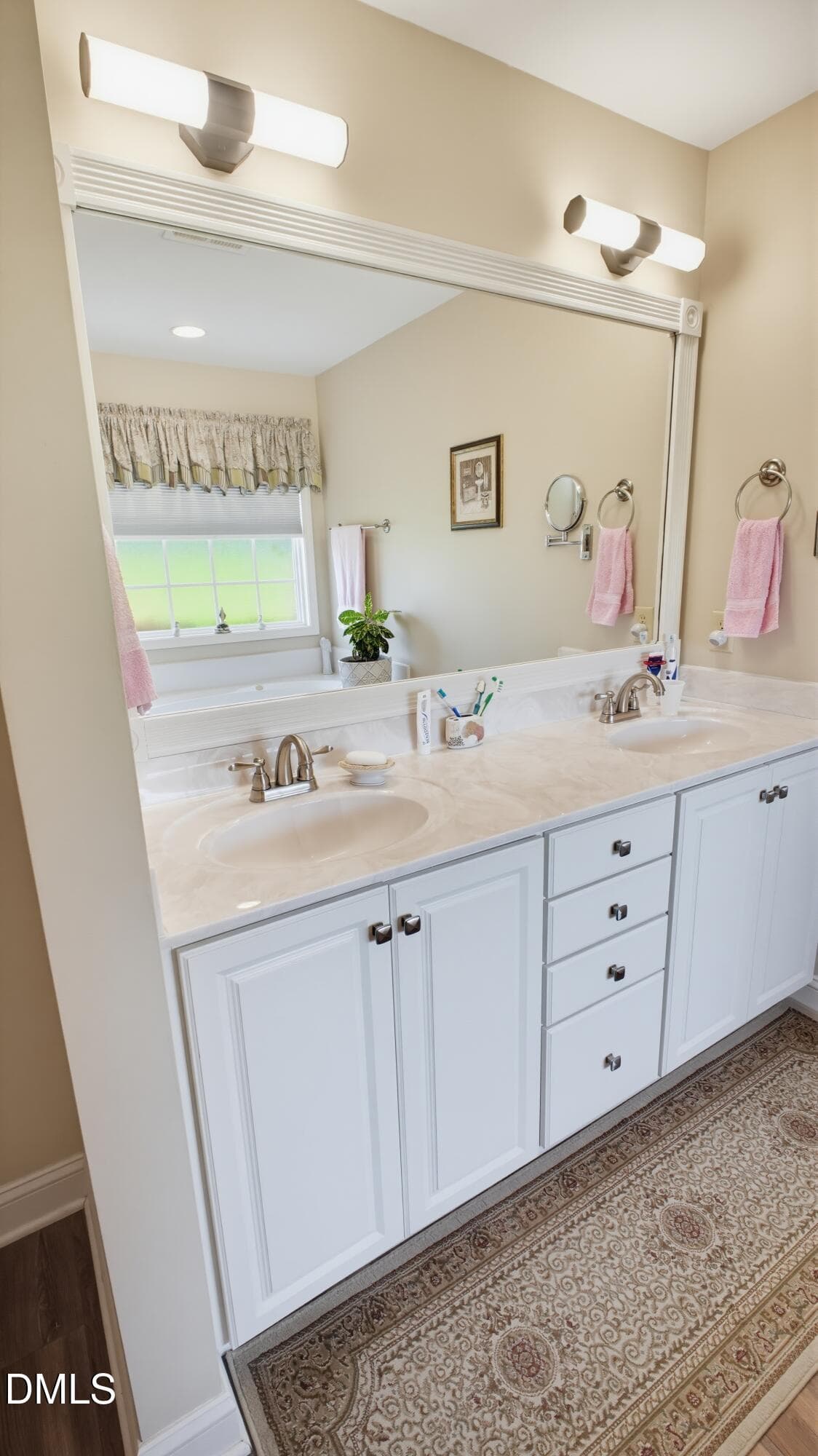 Owners Bath. - 45 Glenfield Drive, Dunn, NC 28334