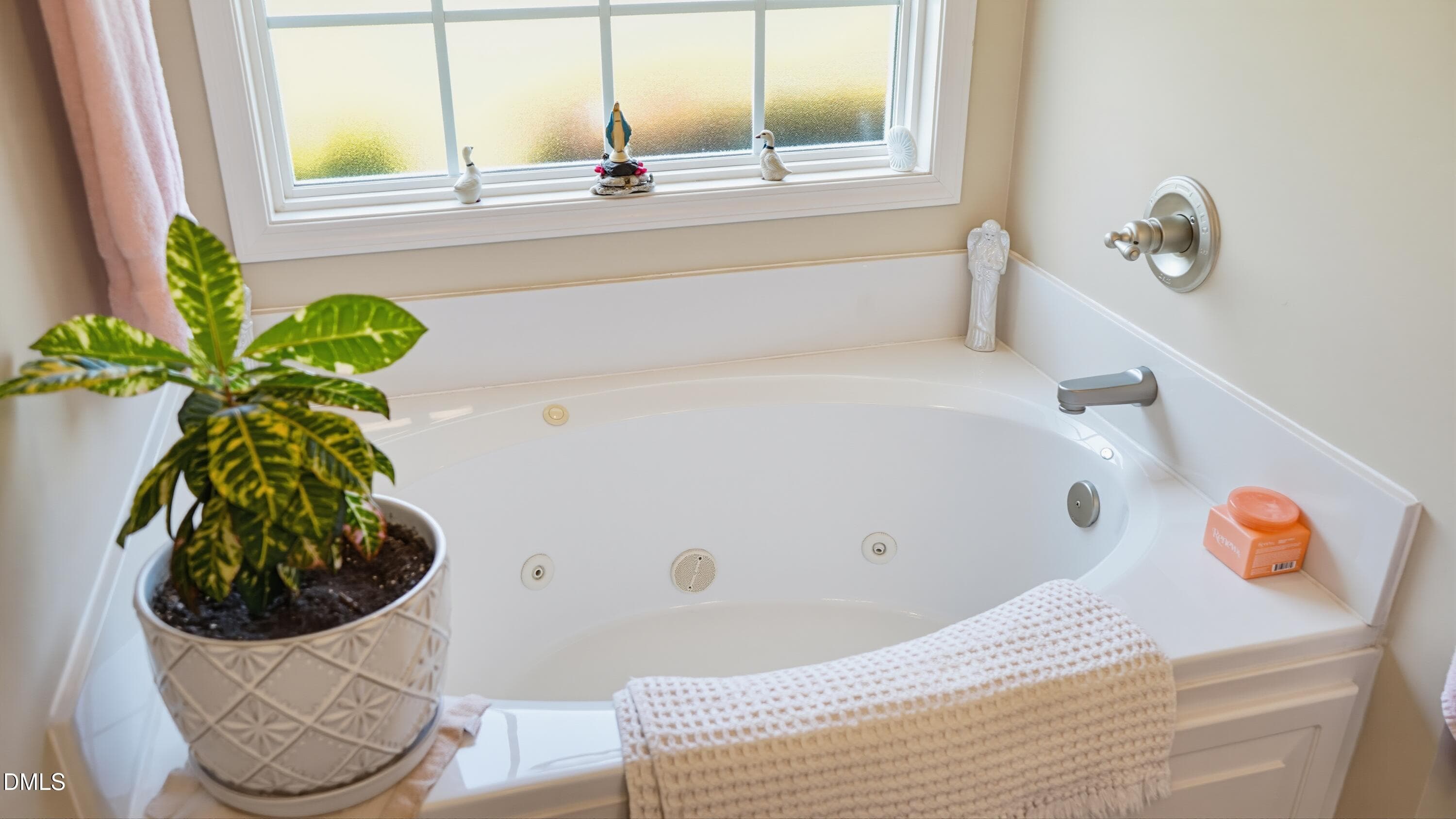 Jetted Tub. - 45 Glenfield Drive, Dunn, NC 28334
