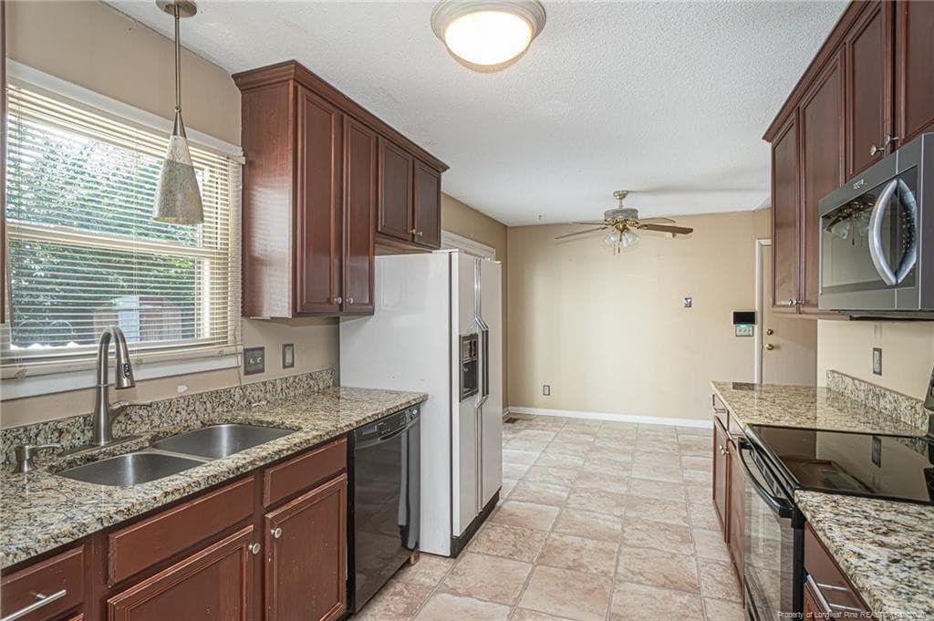 Photo 7 - 3391 Hawthorne Street, Hope Mills, NC 28348