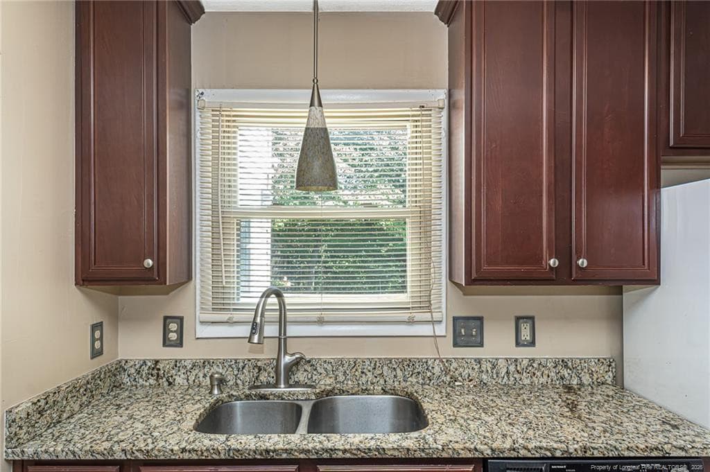 Photo 10 - 3391 Hawthorne Street, Hope Mills, NC 28348