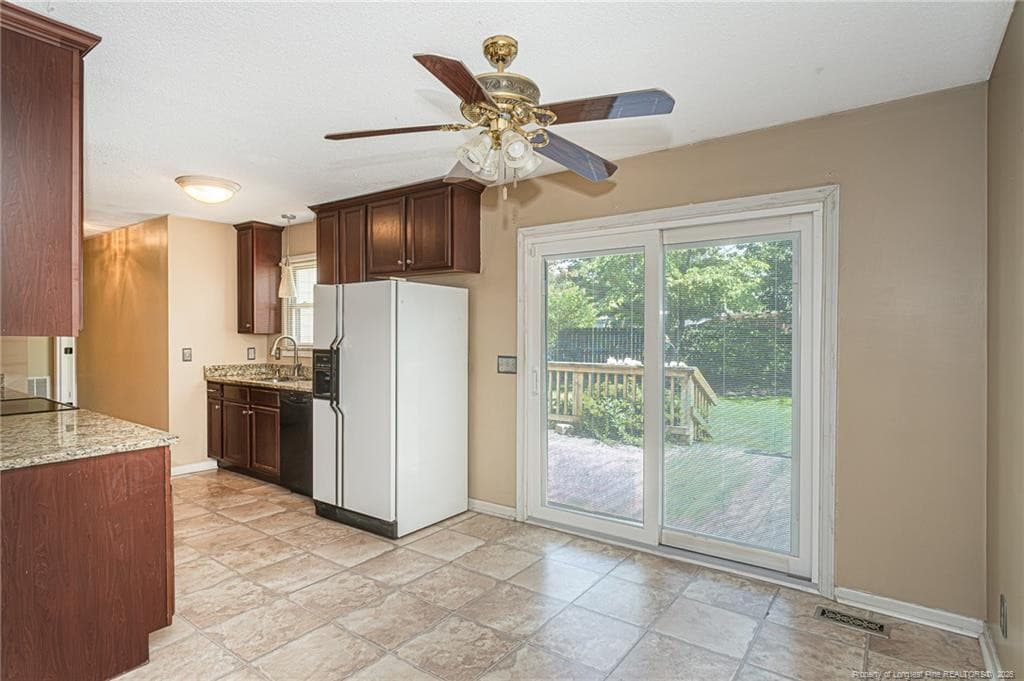 Photo 12 - 3391 Hawthorne Street, Hope Mills, NC 28348