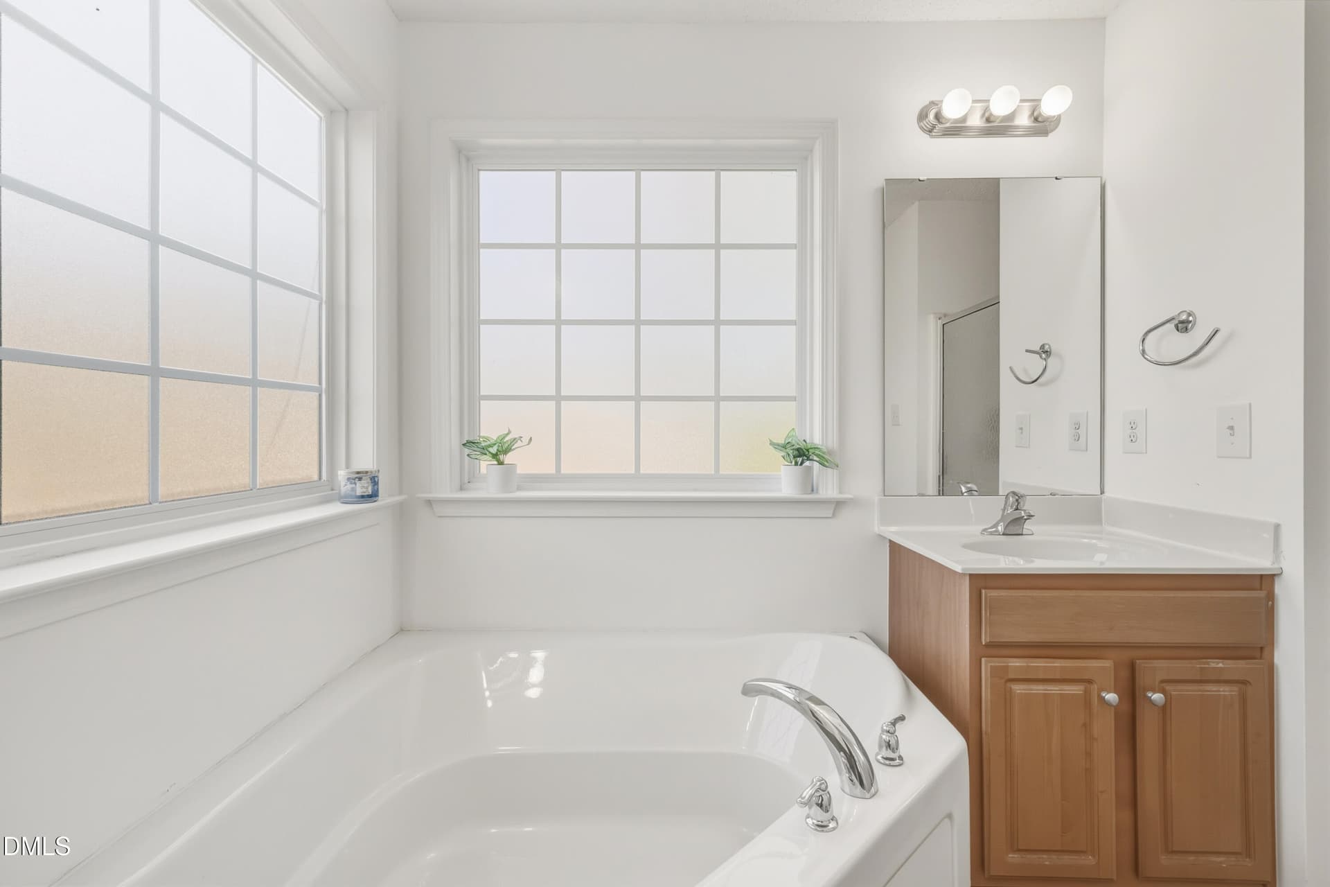 Bathroom - 423 Kinsman Court, Fuquay Varina, NC 27526