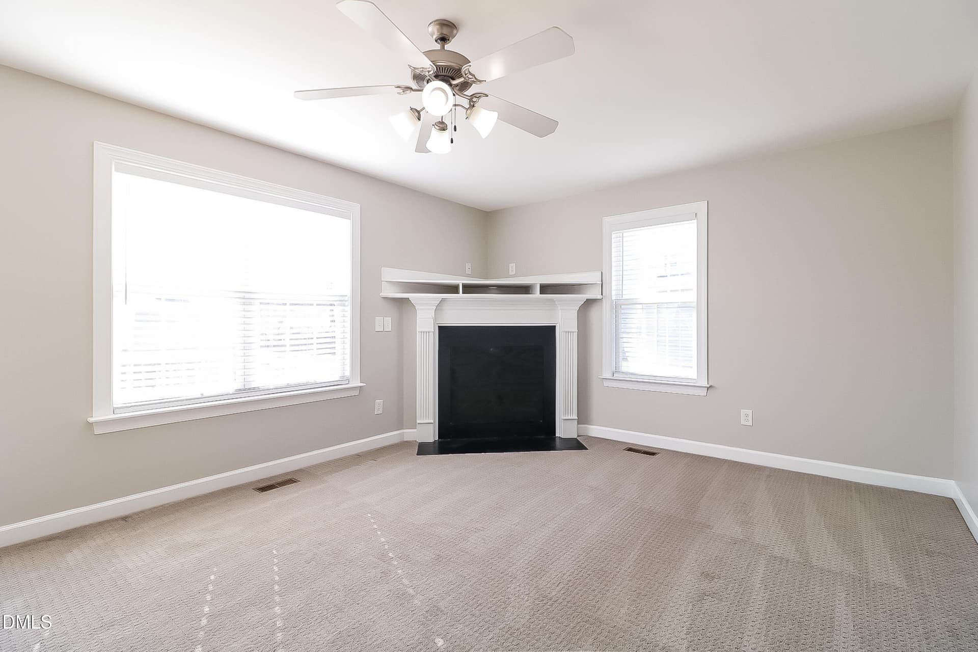 1005218.11 Glen Ridge Court - Living Roo - 11 Glen Ridge Court, Angier, NC 27501