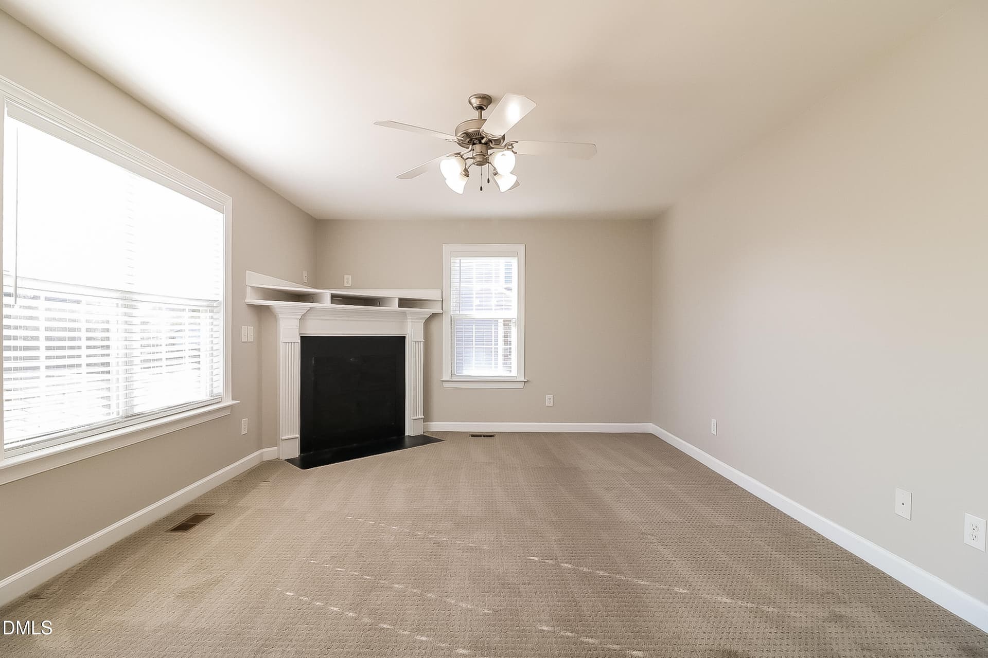 1005218.11 Glen Ridge Court - Living Roo - 11 Glen Ridge Court, Angier, NC 27501