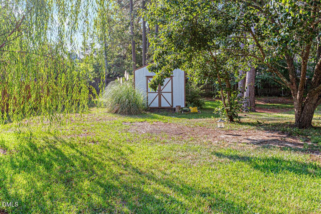 17) 74346-6a5bc6ac940f2 - 142 Richmond Park Drive, Cameron, NC 28326