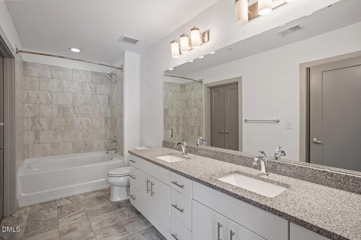 20-1300 St Marys St unit 207 [3006833]_2 - 1300 Saint Marys Street 207, Raleigh, NC 27605, Raleigh