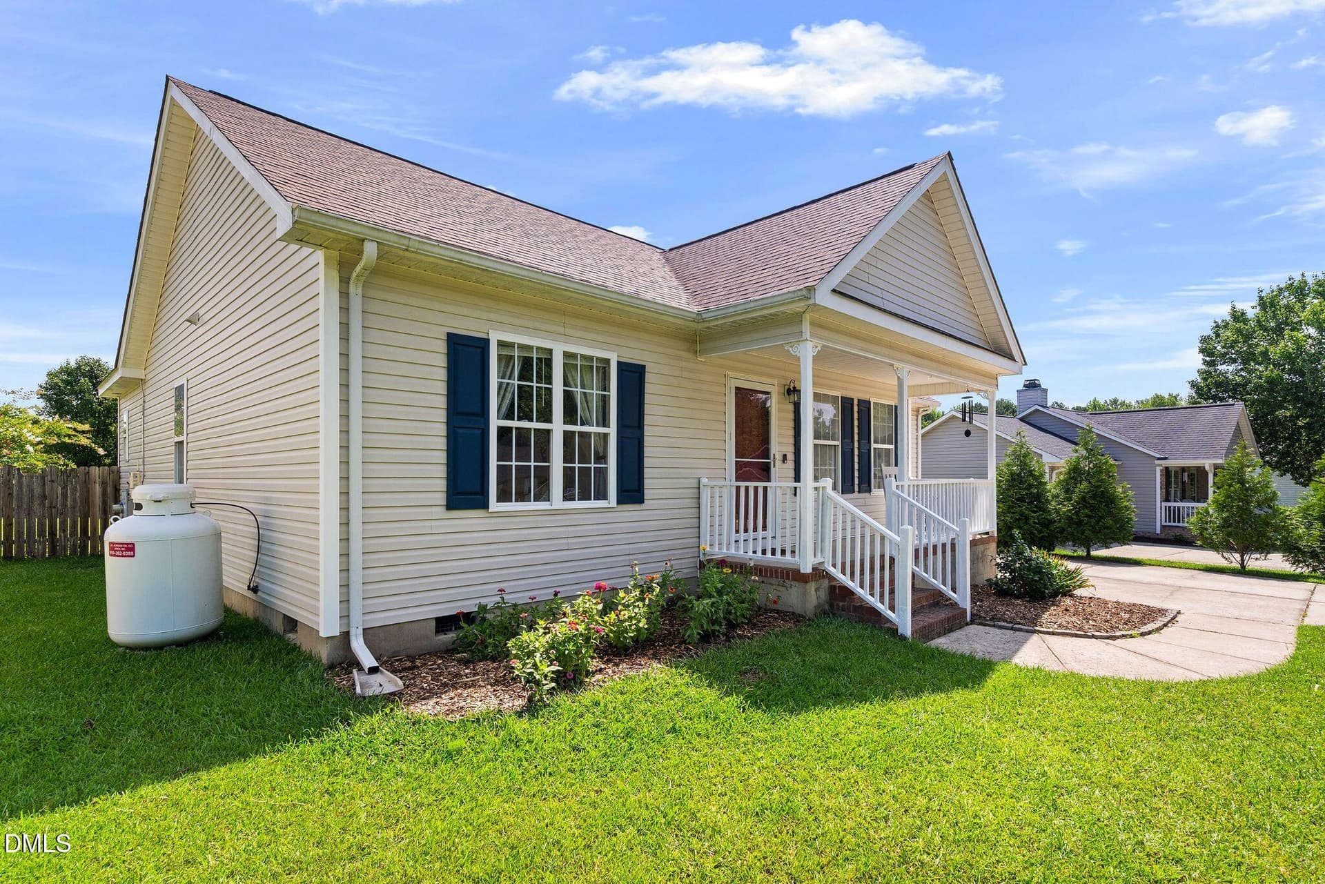 4-Exterior-Front-211_Courtland_Drive_Lym - 211 Courtland Drive, Angier, NC 27501