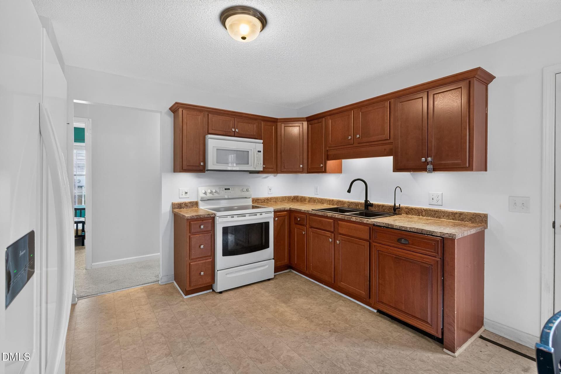 14-Kitchen-211_Courtland_Drive_Lyman_Rea - 211 Courtland Drive, Angier, NC 27501