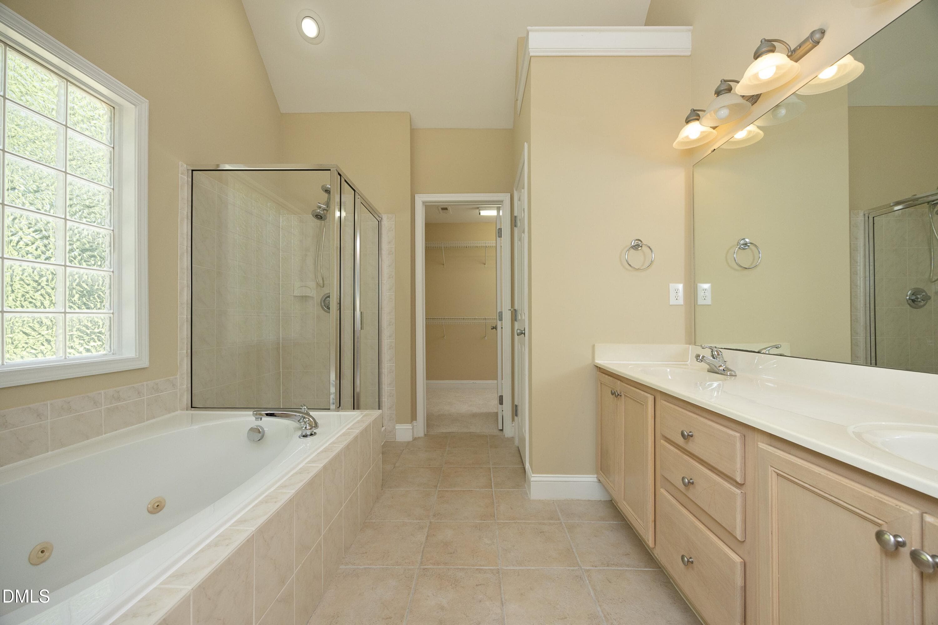 3208 Rockford Primary Full Bath Garden T - 3208 Rockford Road, Durham, NC 27713, Durham