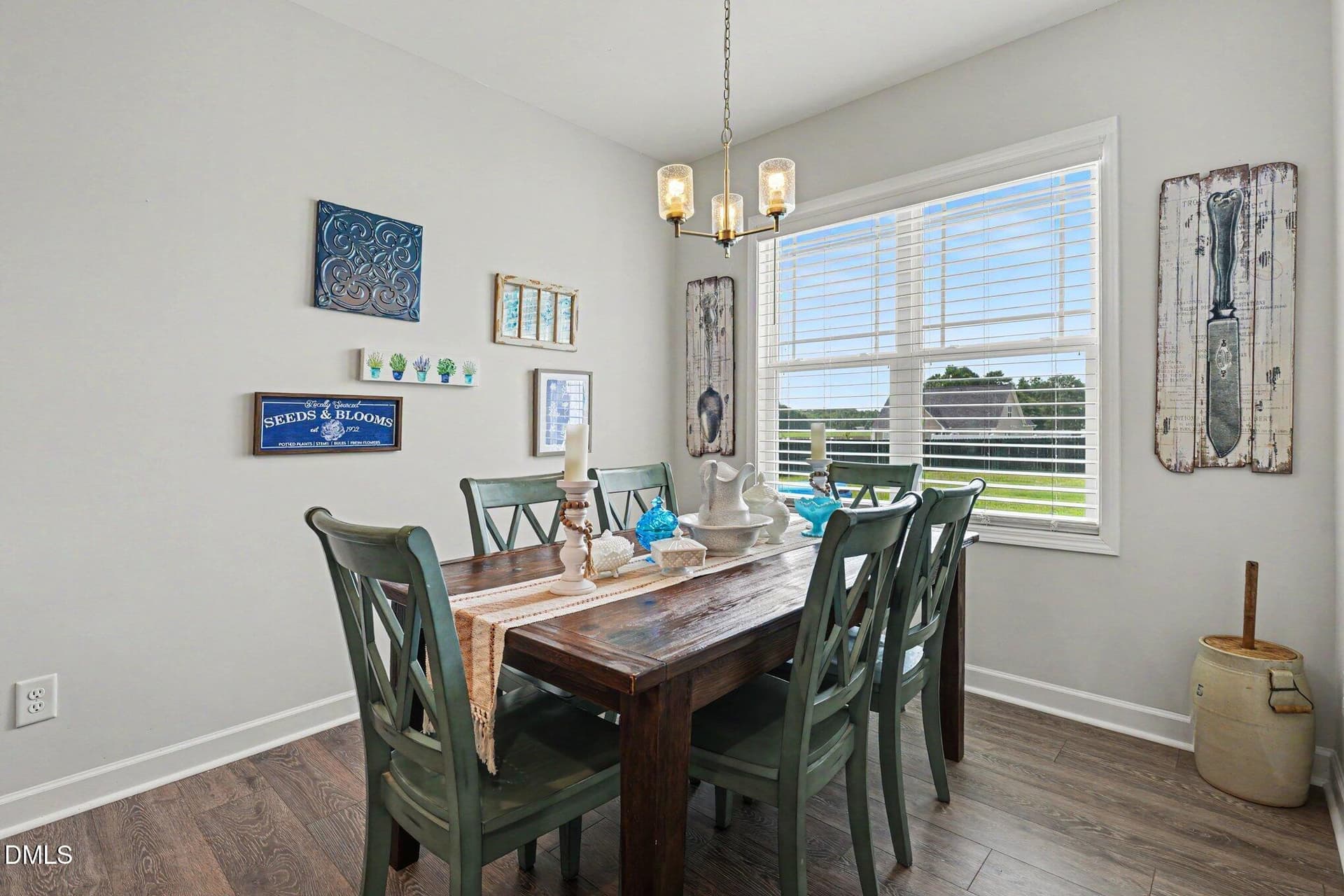 Breakfast Nook - 96 Looping Horse Circle, Angier, NC 27501