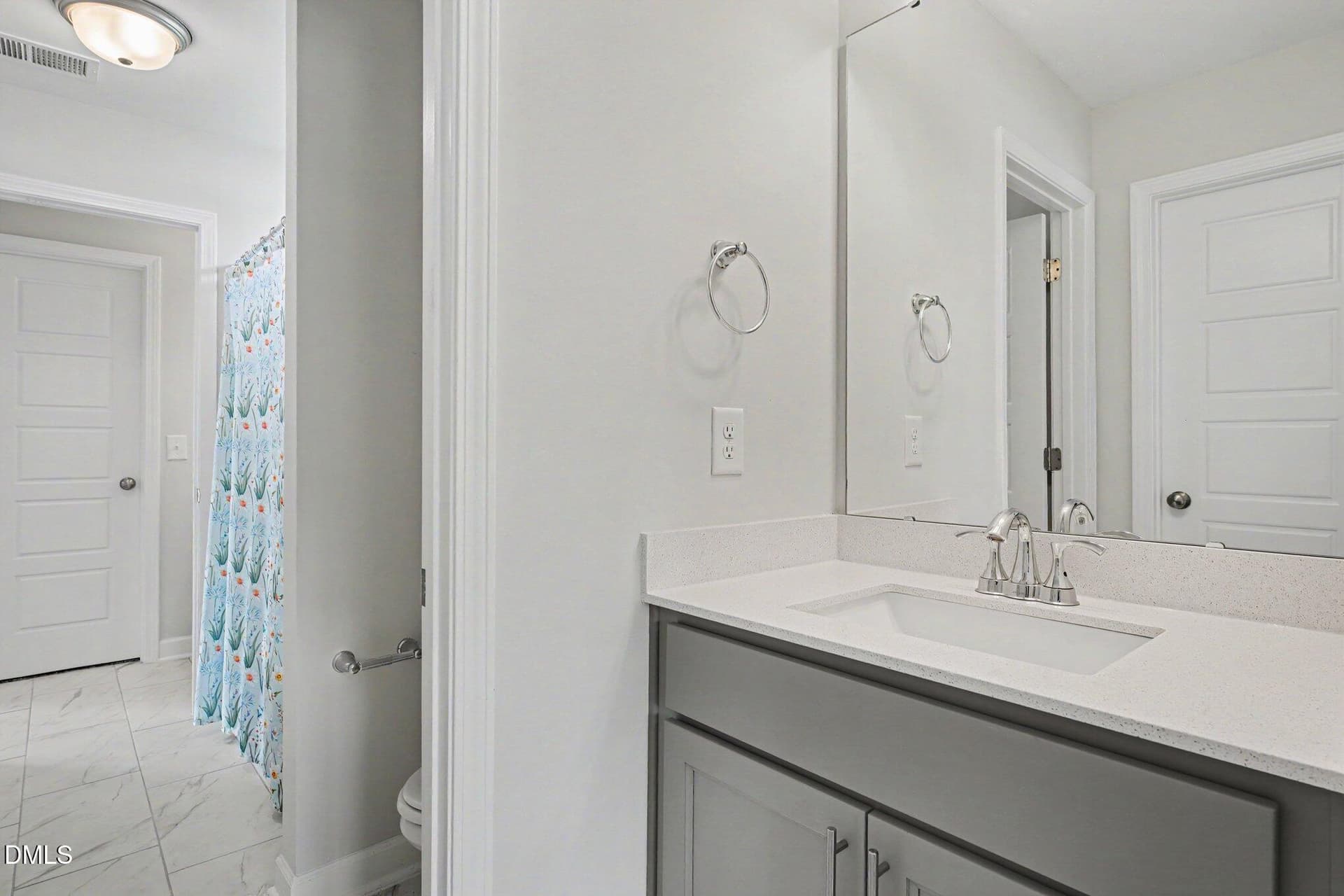 Jack & Jill Bath - 96 Looping Horse Circle, Angier, NC 27501